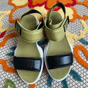 Sorel women’s Sandals in Black and Olive